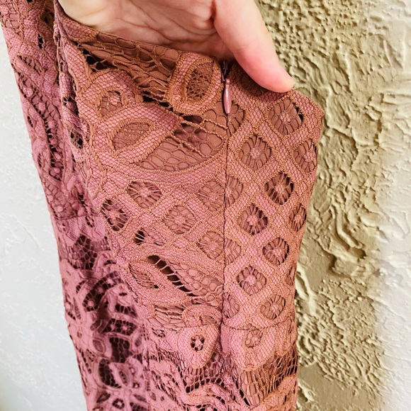 Lacy mini dress - Picture 3 of 4